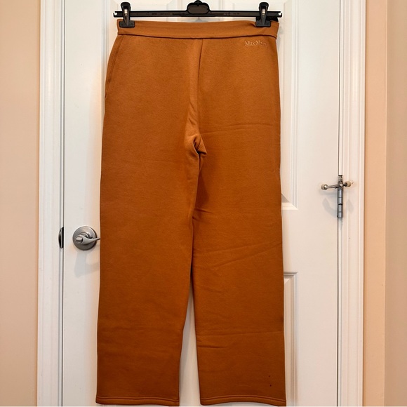 NWT ‘S Max Mara Logo Warm Joggers Color: Camel Fall/Winter Size: Large US8 - Picture 11 of 16